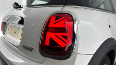 MINI Hatchback 1.5 Cooper Classic Premium 3dr Petrol Hatchback